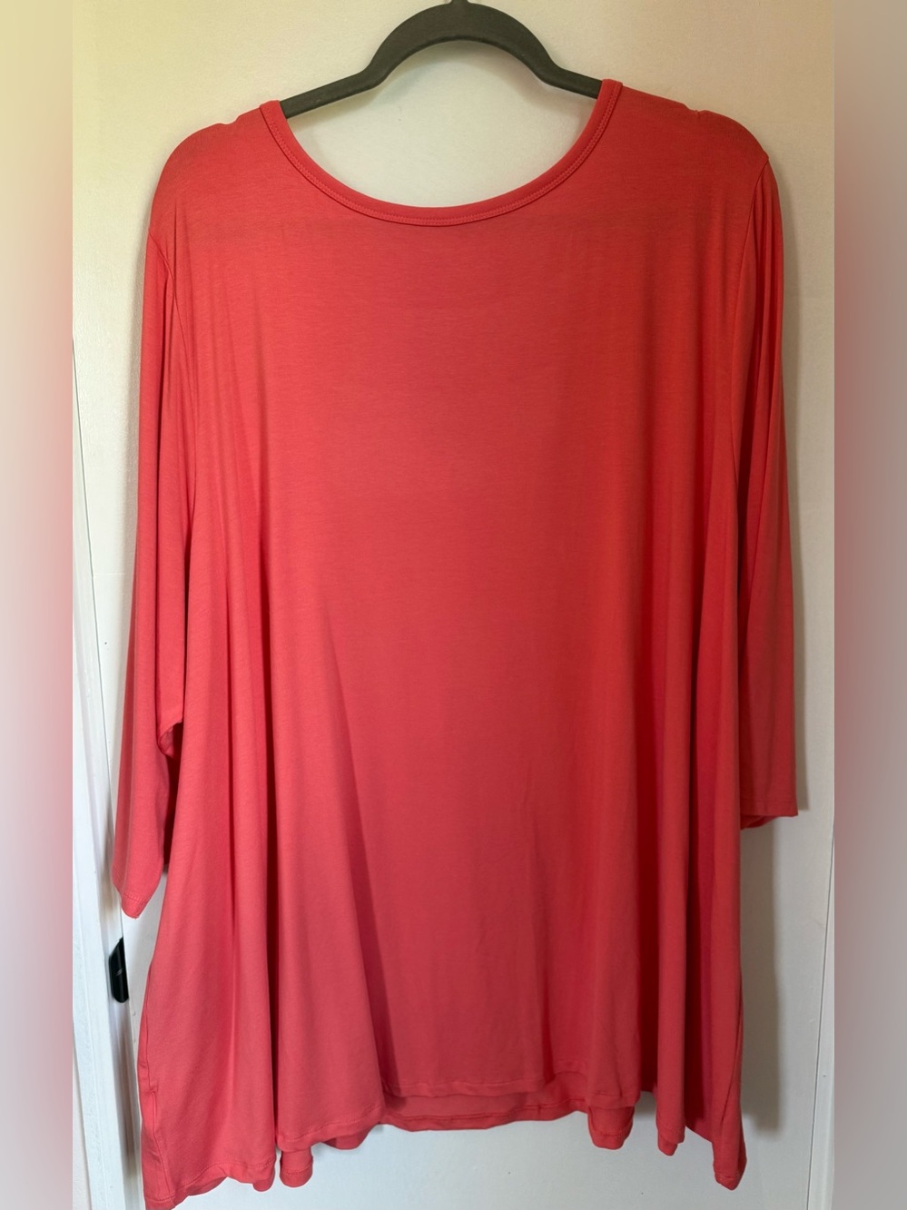 Jessica London Coral Keyhole 3/4 Sleeve Tunic - Size 26/28 - Picture 3 of 4